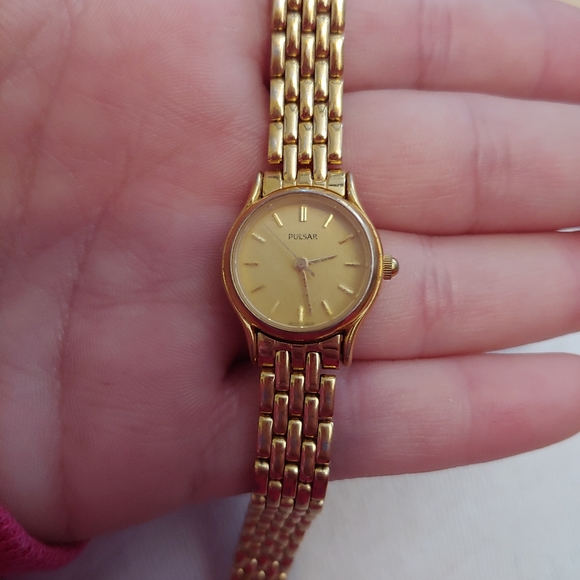 vintage pulsar ladies watch